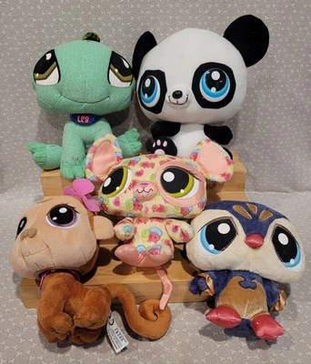 Lote de brinquedos de pelúcia anos 2000 Hasbro Littlest Pet Shop macaco iguana panda urso pinguim - Imagem 1 de 4