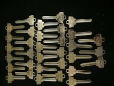 SERRURIER Lot de 25 clés ébauches SC22 1307W Vintage marque ILCO serrures Schlage USA