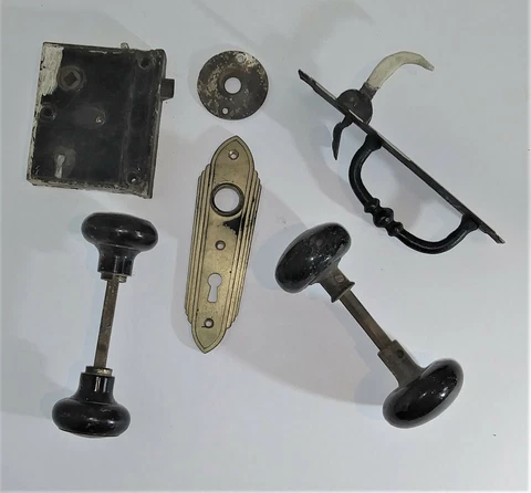 antique door hardware parts lot, lock latch latches catch spindle spindles Cover
