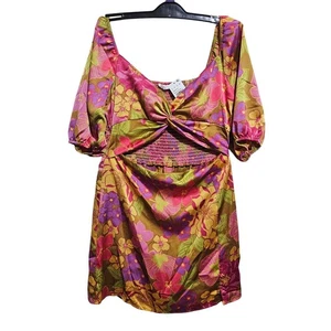 Neu üppiges Kleid gesmokt großer Ausschnitt Mittelteil Puffärmel moosfuchsia (908) - Bild 1 von 6