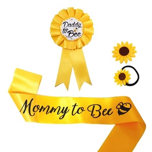 4 Confezioni Decorazioni Baby Shower Giallo Mamma ad Ape Fascia e Dapà ad Ape Spilla... - Foto 1 di 6