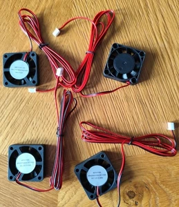 4 x 40mm Mini Fans 12V 0.08A DC Silent Cooling Fan 28cm Cable for 3D Printer DVR - Afbeelding 1 van 3