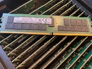 128GB kit Samsung 4 X 32GB DDR4 PC4-21300 2666MHz Server RAM Registered ECC - Picture 1 of 3