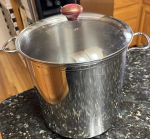 Stainless Steel French Made 16-Quart Stock Pot w/Paula Deen Glass Lid - Picture 1 of 11