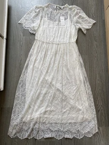 Ladies BNWT Size 18 M&S Cream Stretch Crochet Lace Lined Fit & Flare Dress ❤️L53 - Picture 1 of 16