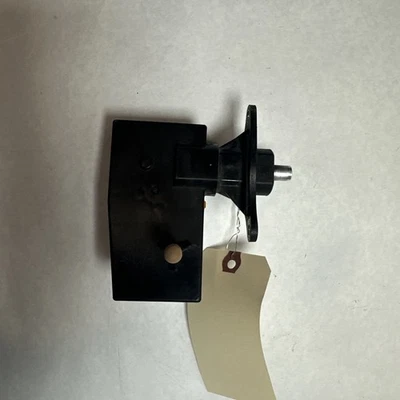 2017-2023 DODGE CHARGER/ CHALLENGER/300 Axle Disconnect Solenoid OEM 68052258AA - Image 1 of 4