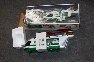 Camion Hess 2001 - Elicottero giocattolo con moto e incrociatore - Nuovo con scatola - Foto 1 di 3