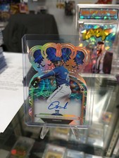 2023 Panini Chronicles Crown Royale Gold Orelvis Martinez Auto /19 Blue Jays