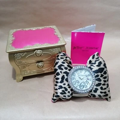 Betsey Johnson Watch Ladies Silver Analogue Expanding Strap Diamontes With Box  - Image 1 of 4