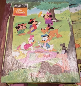 Rompecabezas de colección Disney dorado 100 piezas Mickey Minnie Donald Goofy Pluto picnic - Imagen 1 de 2