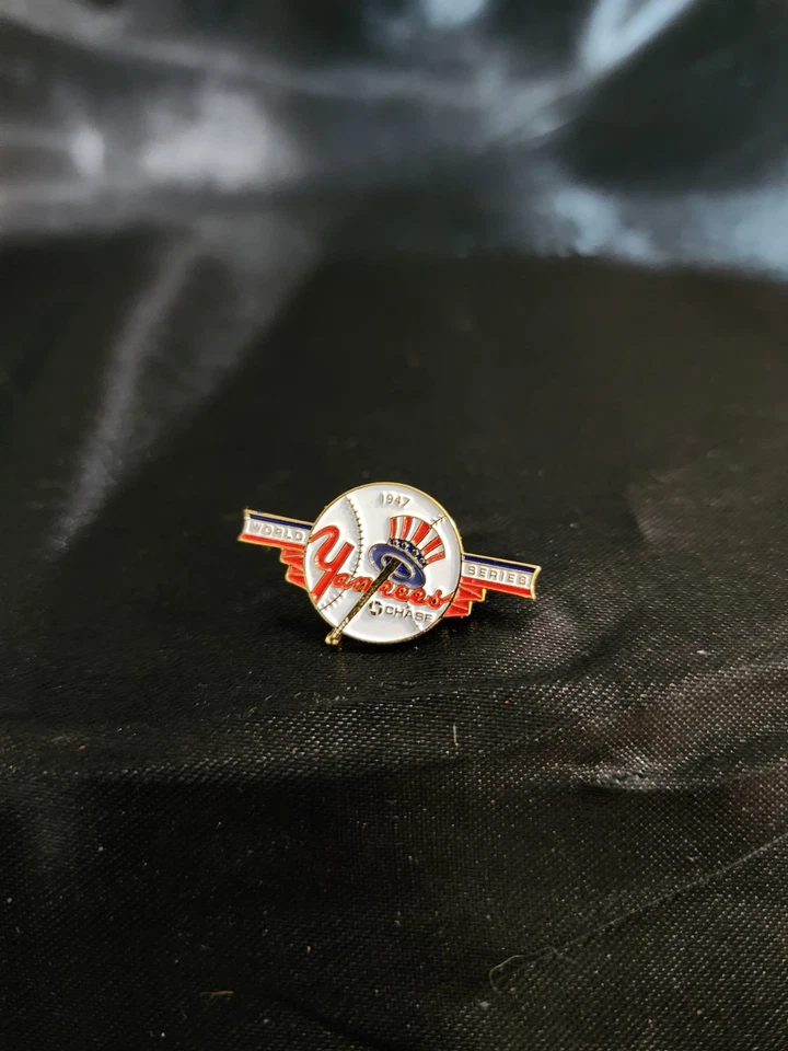 New York Yankees 2003 World Series Championship Pin Chase Bank 1947 Baseball - Image 1 of 3