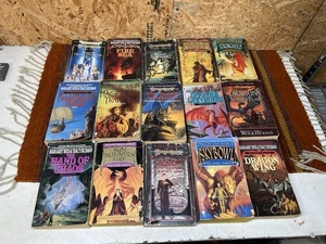 Dragonlance Lot Of 15 Weis Hickman Paperback Used - Imagen 1 de 9