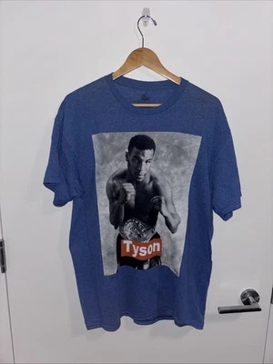 Camiseta azul boxeo Mike Tyson Salón de la Fama grande Foto 1 de 4