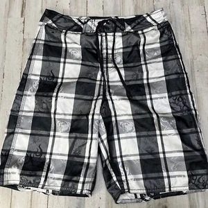 Footaction USA Boardshorts Badehose Herren Größe 30 weiß schwarz Totenköpfe - Bild 1 von 10