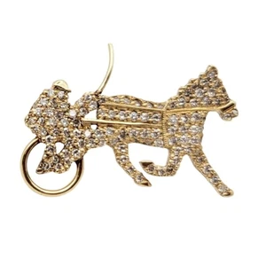 Arnés de oro amarillo de 14k alfiler de caballo tiene 90 diamantes pavé 1 quilate T.W. Pesa 4,5 gramos - Imagen 1 de 4