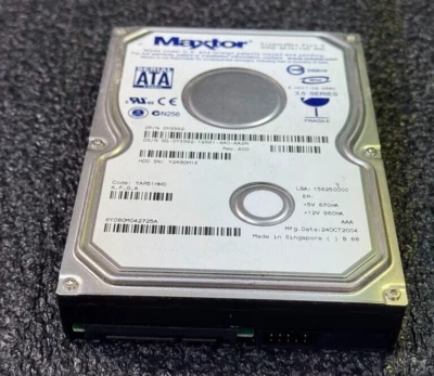 DELL Y3392 6Y080M042725A YAR51HW0 80GB 7.2K RPM 8MB 1.5 Gb/s SATA 3.5" HDD - Image 1 of 4
