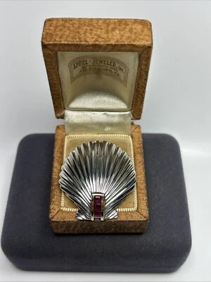Broche Raro Auténtico Tiffany & Co Plata Esterlina y Oro 14k Motivo de Concha de Rubí Foto 1 de 4