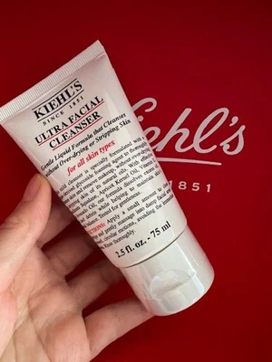 Limpiador facial Kiehls Ultra para todo tipo de piel - 2,5 oz/75 ml nuevo Foto 1 de 3