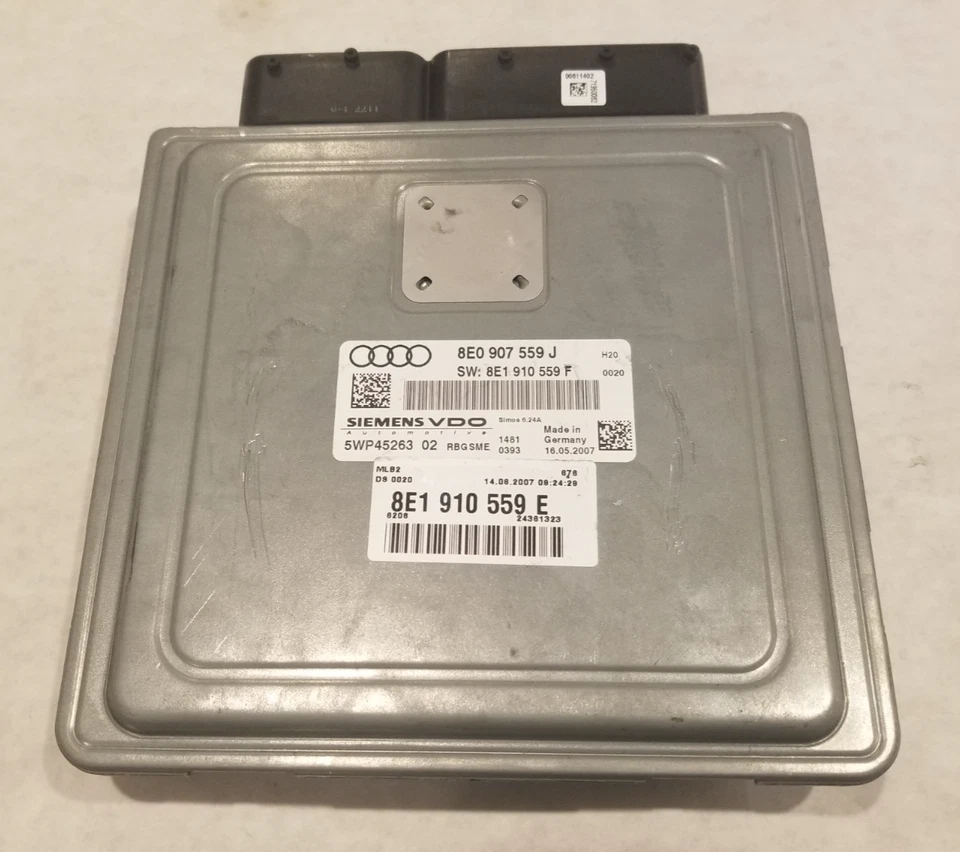 Audi A4 2008 - ECM ECU - # 8E0 907 559 J Foto 1 de 1