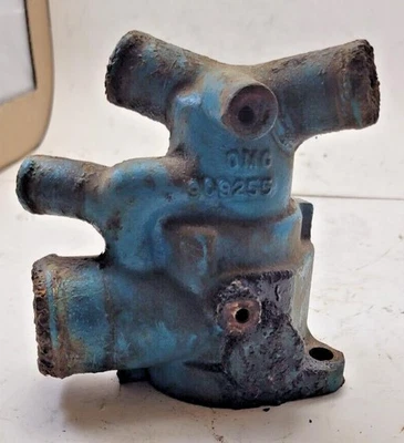 909255 Omc Thermostat Housing - Image 1 of 3