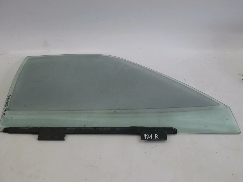 Cristal puerta derecha Porsche 944 924 83-85 94454202401 (USADO) Foto 1 de 1