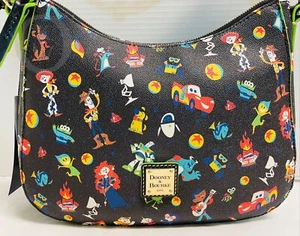  NUEVO CON ETIQUETAS*Dooney & Bourke*Disney Pixar*Bolso Hobo* 21072T S230 - Imagen 1 de 7