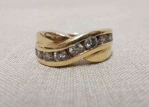 14 KT Gold 9 Diamonds Cluster Approximately .25TWC Diamond Ring (Size 6) 5.3Gms - Picture 1 of 7
