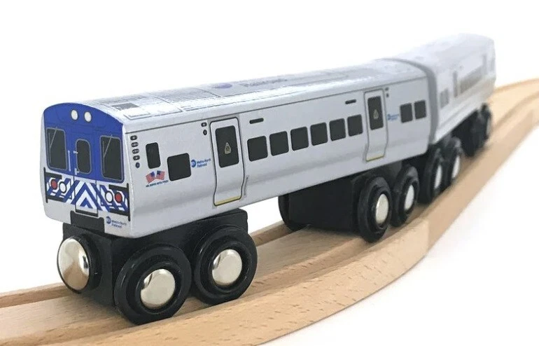 Munipals Wooden Train Mnrr Metro North Railroad Bombardier M7 Two Car Set