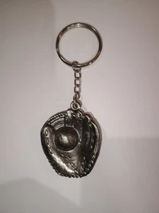 Vintage Metal Baseball Glove Keychain - Picture 1 of 3