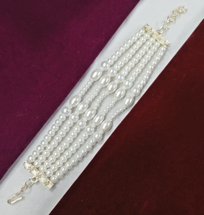 White Genuine Fresh Water pearl hand Bracelet for Women new designe accessories. - Image 1 of 2