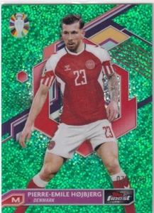 Topps Finest Road to UEFA Euro 2024 No. 17 Pierre-Emile Hojbjerg Green 79/125 - Bild 1 von 2