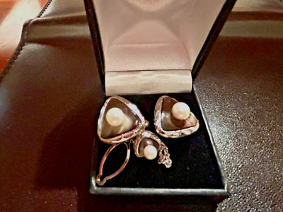 TIE PIN & CUFFLINKS - SILVER/SHELL/CULTERED PEARLS - Image 1 of 4