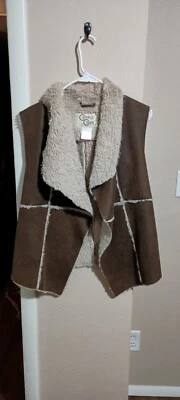 Cripple Creek Womens Fleece Lined Vest Faux Suede Size Small RN25832 - Image 1 of 4