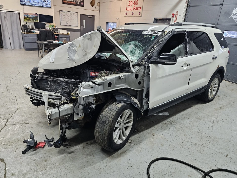 Used Front Right Door Window Regulator Front fits: 2014 Ford Explorer without mo - Изображение 1 из 4