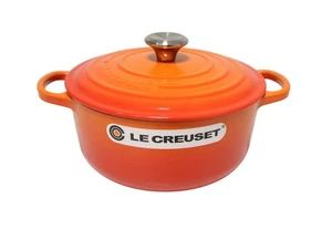 Le Creuset Signature Serie Runder Bräter aus Gusseisen mit Deckel - 24cm - 4.2L - Bild 1 von 2