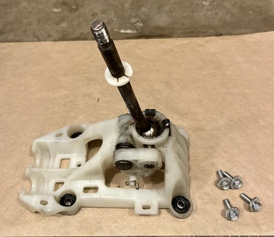 2003 2004 2005 2006 2007 2008 TOYOTA COROLLA MANUAL GEAR SHIFTER SHIFT M/T 1.8L - Image 1 of 4