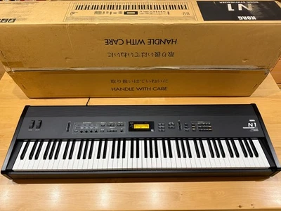 Korg N1 Synthesizer- 88 Tasten Hammermechanik, jede Menge Sounds an Bord - Bild 1 von 4