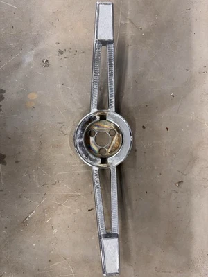 Chevy Belair Biscayne 1961 1962 volante bocina botón ajuste central anillo tapa Foto 1 de 4