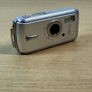 Pentax Underwater Digital Camera Optio W10 6.0MP Silver Tested - Picture 1 of 13