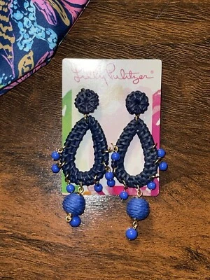 PENDIENTES COLGANTES Lilly Pulitzer Alba Azul RAFIA Declaración Cuelga Adornos GWP NUEVOS CON ETIQUETAS Foto 1 de 3