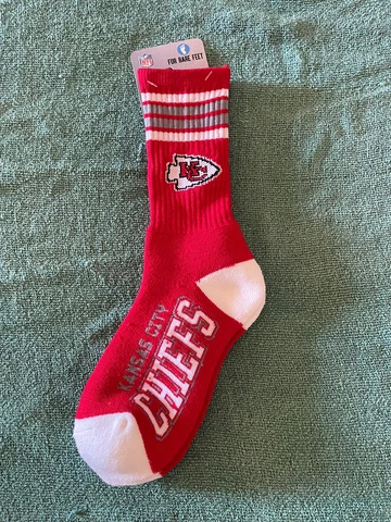 Kansas City Chiefs  Adult Socks Size Medium 6-10 Cover