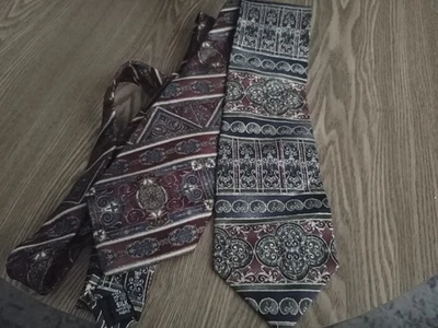 Vintage LOT Of 2 Ties  Bill Blass Sill Classic - Image 1 of 4