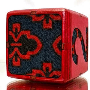 Crimson Craft - Fabric of Fate - Backgammon Doubling Cube 36mm - Picture 1 of 12