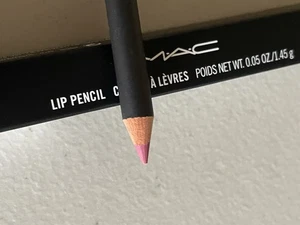 MAC LIP PENCIL IN EDGE TO EDGE 0.05 OZ - Picture 1 of 7