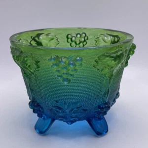 VTG Jeanette Pressed Stippled Glass Footed Green & Blue Grapes Candy Dish - Picture 1 of 6