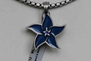 BICO Australia's HIBISCUS (CR54) pendant with blue Swarovski Crystals - Picture 1 of 4