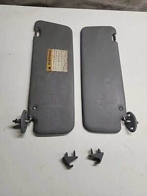 1995 - 2000 年丰田塔科马灰色遮阳板一对原始设备制造商带夹子 P785b45 — 第 1/2 张图片