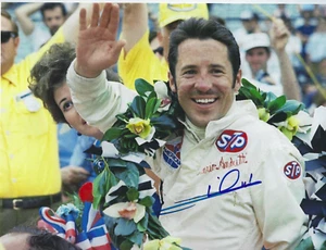 MARIO ANDRETTI NASCAR foto firmata 8,5 x 11 leggenda delle corse auto INDY 500 - Foto 1 di 1
