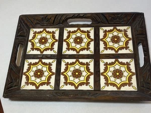 Vintage bunte mexikanische Fliesen Serviertablett handgeschnitzt Holz gelb und braun Blumen - Bild 1 von 8