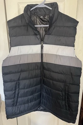 Chaleco New Balance para Hombres Colorblock Puffer Tech Resistente al Agua/Viento Talla Mediana Foto 1 de 4